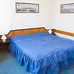 Henry Hotel