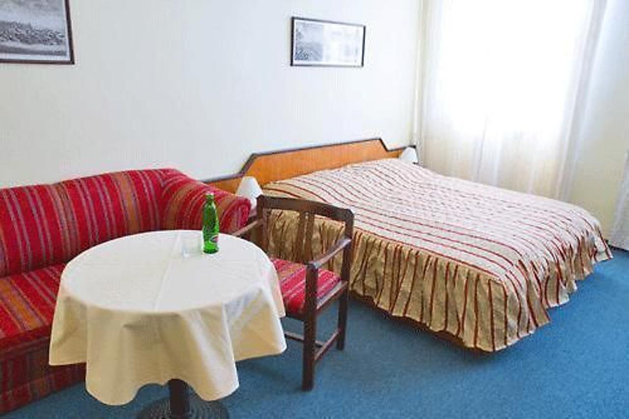 Henry Hotel