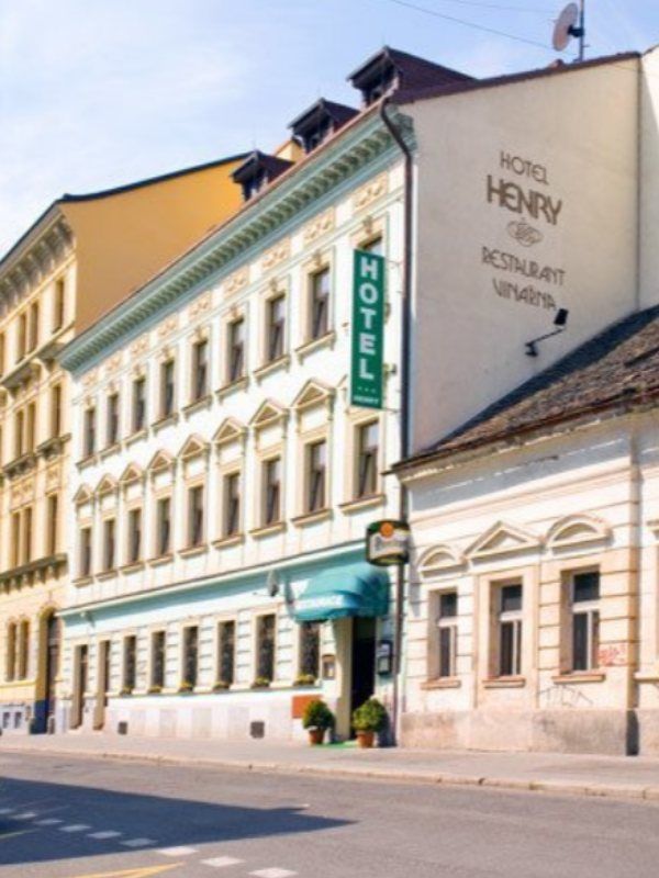 Henry Hotel 2*